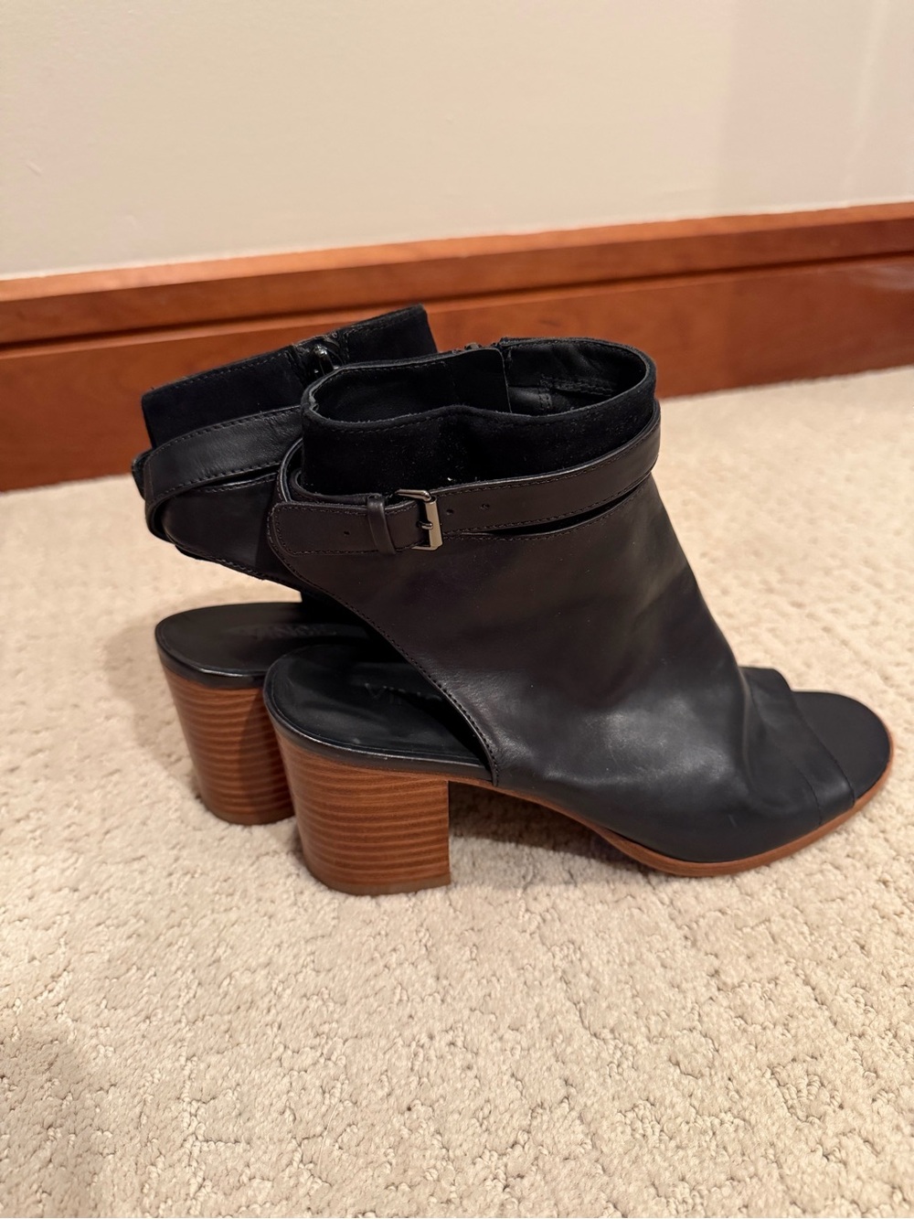 Vince “Jane” Black Open-Toe Leather and Suede Block Heel Sandals -Size 7